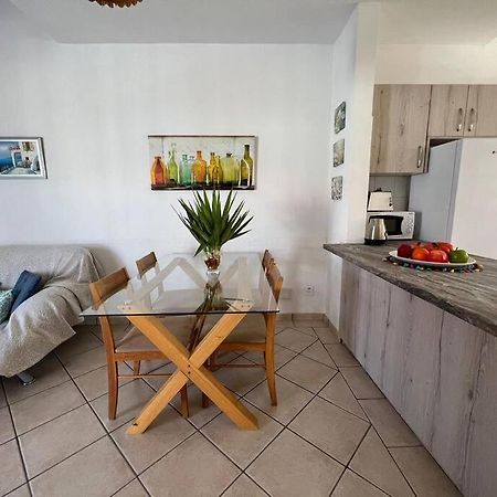 The Best Prime Location Lovely 1 Bedroom Apartment Paphos Exteriör bild