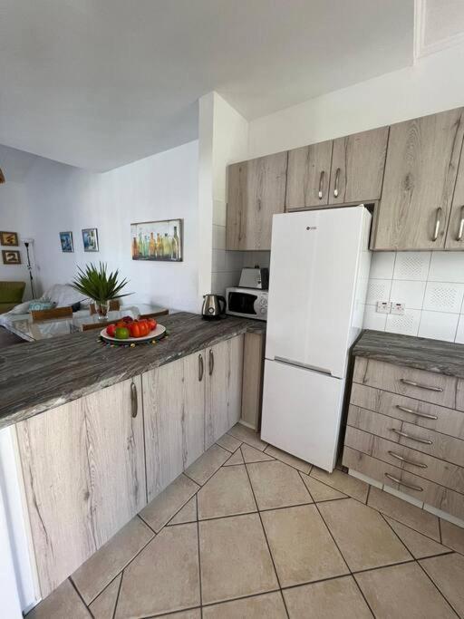 The Best Prime Location Lovely 1 Bedroom Apartment Paphos Exteriör bild